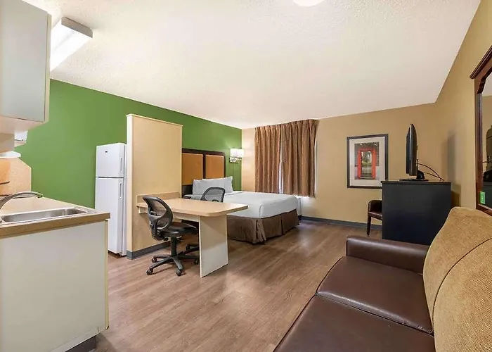 Extended America Select - Chicago - Lombard - Oakbrook Hotel 2*