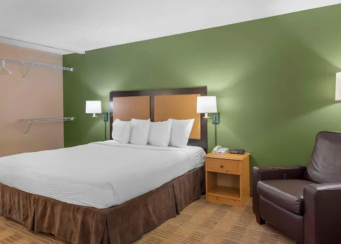 Extended America Select - Chicago - Lombard - Oakbrook 2*