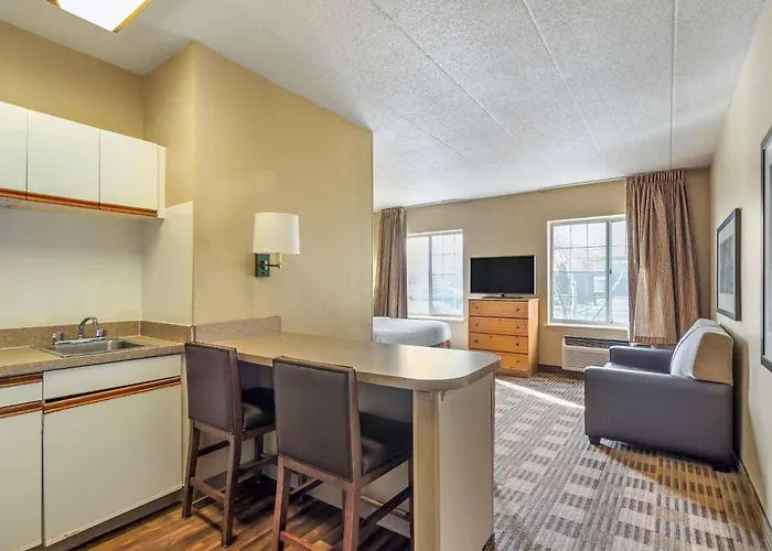 Extended America Select - Chicago - Lombard - Oakbrook