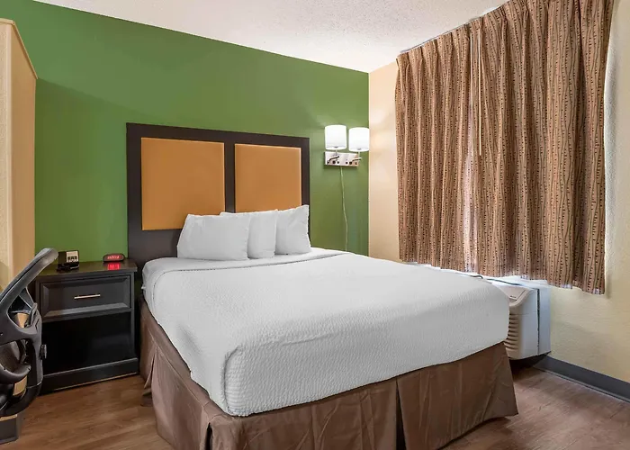 Extended America Select - Chicago - Lombard - Oakbrook Hotel